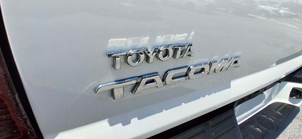 2013 Toyota Tacoma Image 30