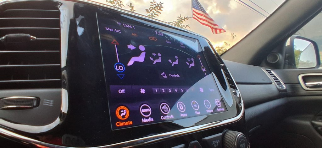 2019 Jeep Grand Cherokee Image 11