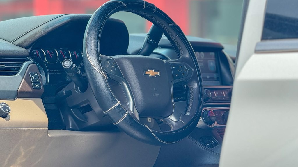 2015 Chevrolet Suburban Image 13