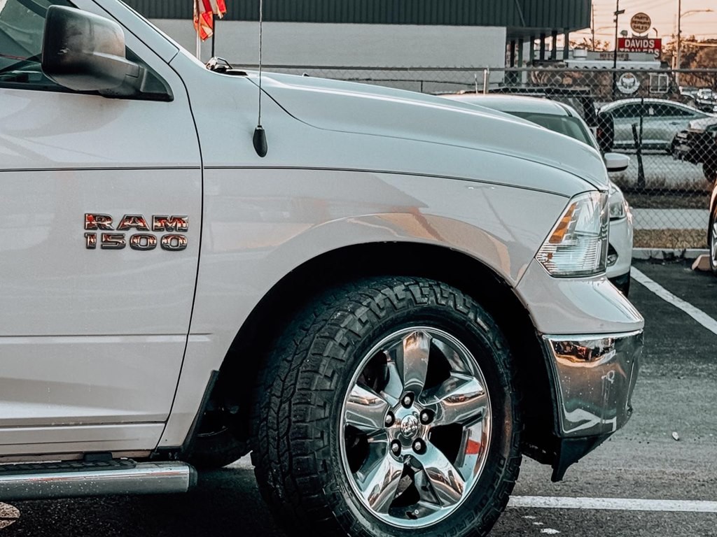 2015 RAM 1500 Image 6