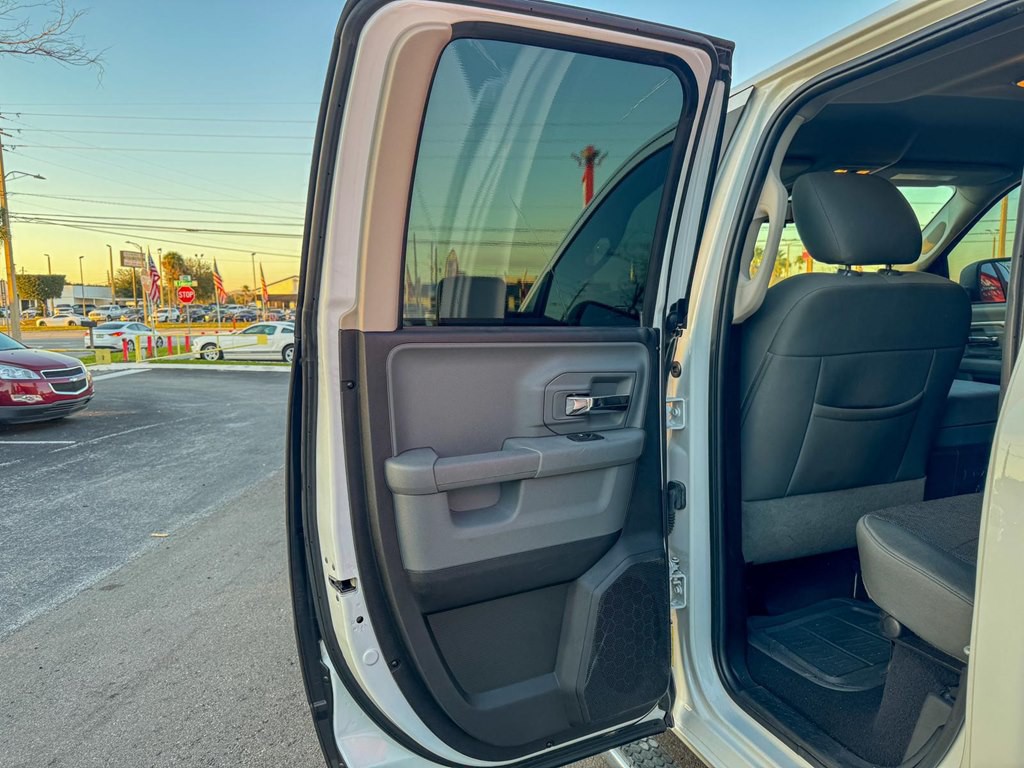 2015 RAM 1500 Image 13