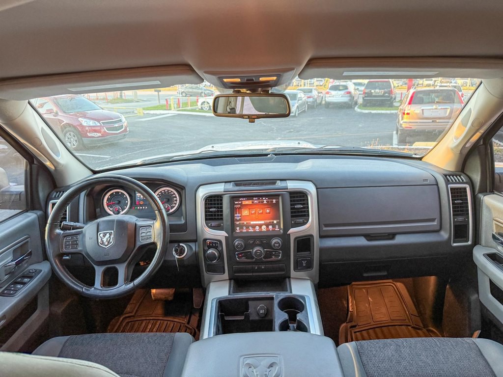 2015 RAM 1500 Image 16