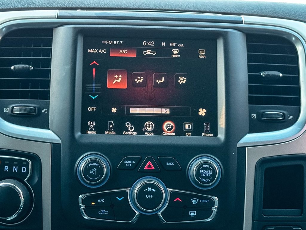 2015 RAM 1500 Image 17