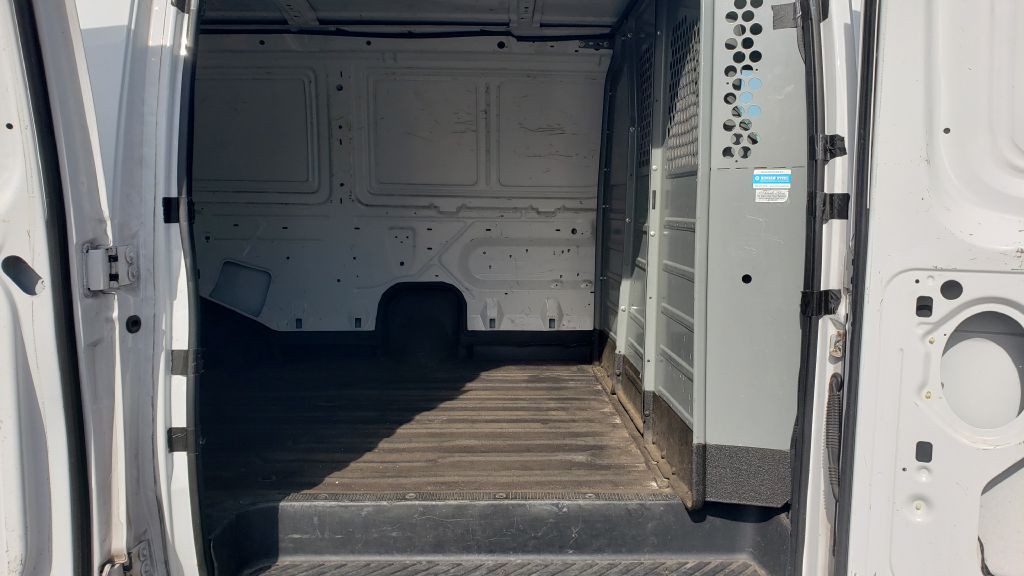 2014 Ford Econoline Image 19