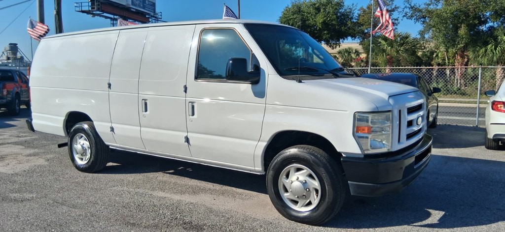 2014 Ford Econoline Image 4
