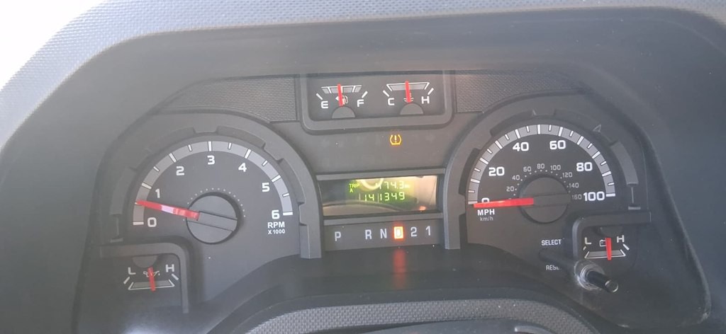 2014 Ford Econoline Image 19