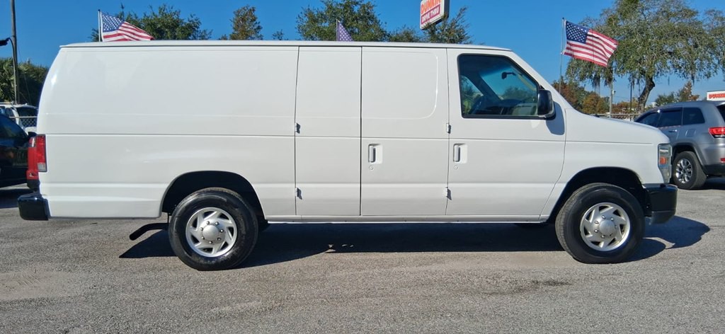 2014 Ford Econoline Image 21