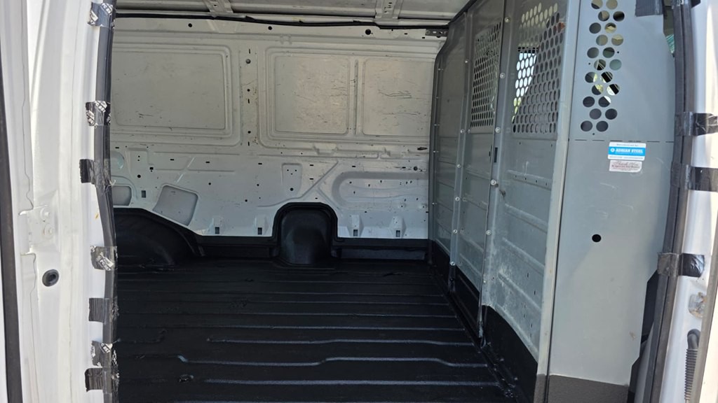 2014 Ford Econoline Image 26