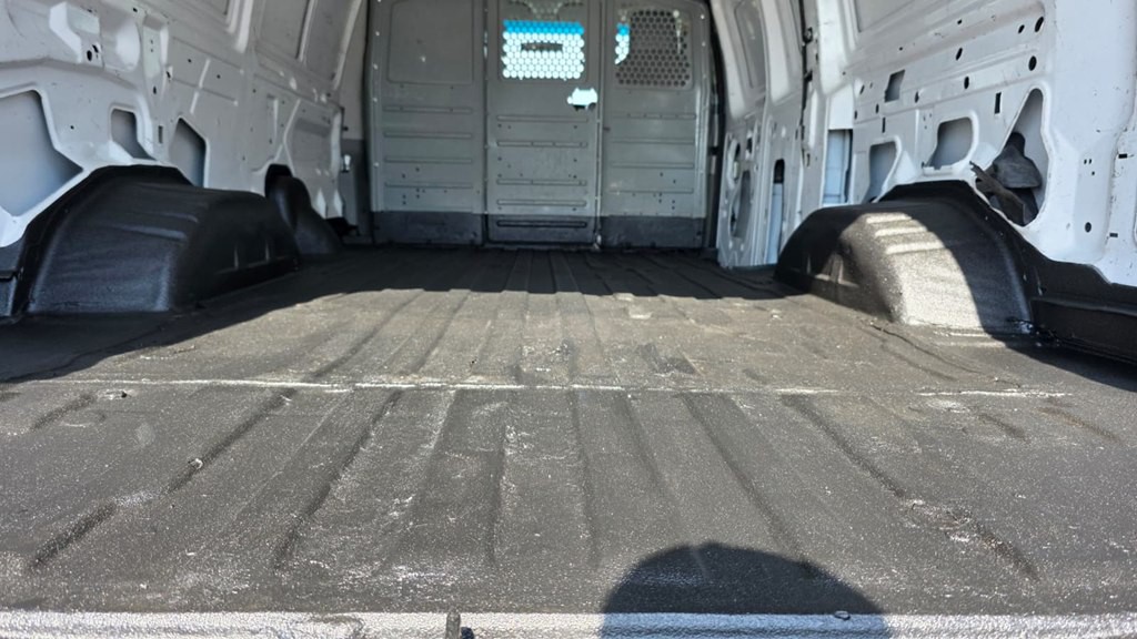 2014 Ford Econoline Image 31