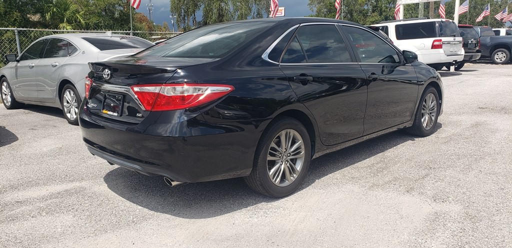 2016 Toyota Camry Image 5