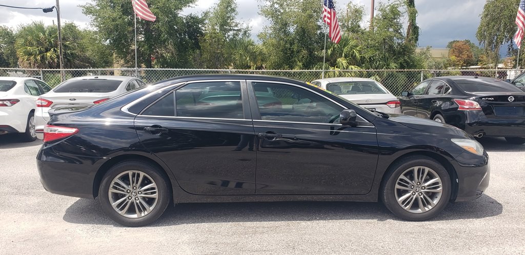 2016 Toyota Camry Image 6