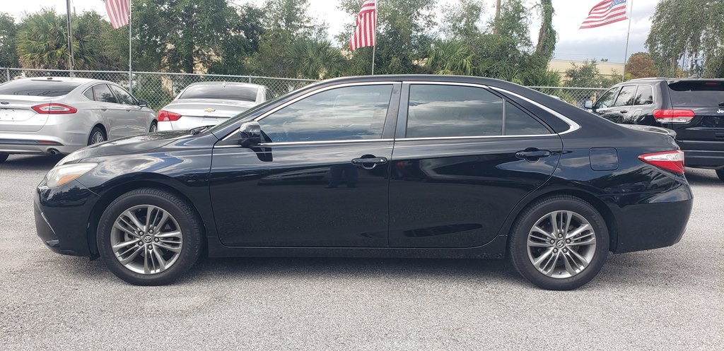 2016 Toyota Camry Image 7