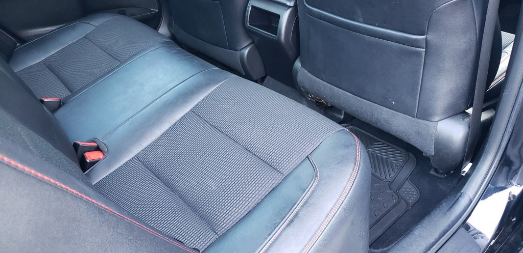 2016 Toyota Camry Image 24