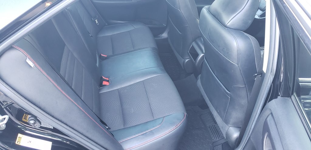 2016 Toyota Camry Image 30