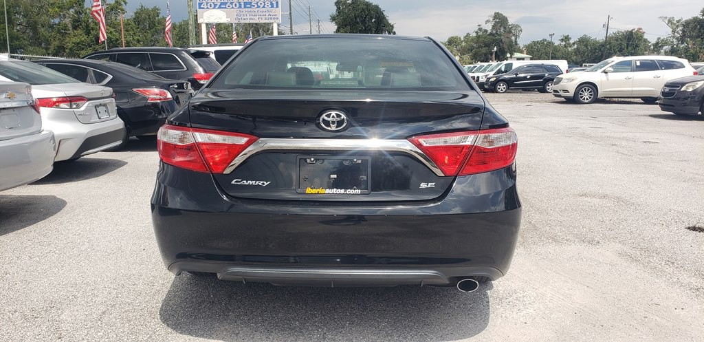 2016 Toyota Camry Image 34