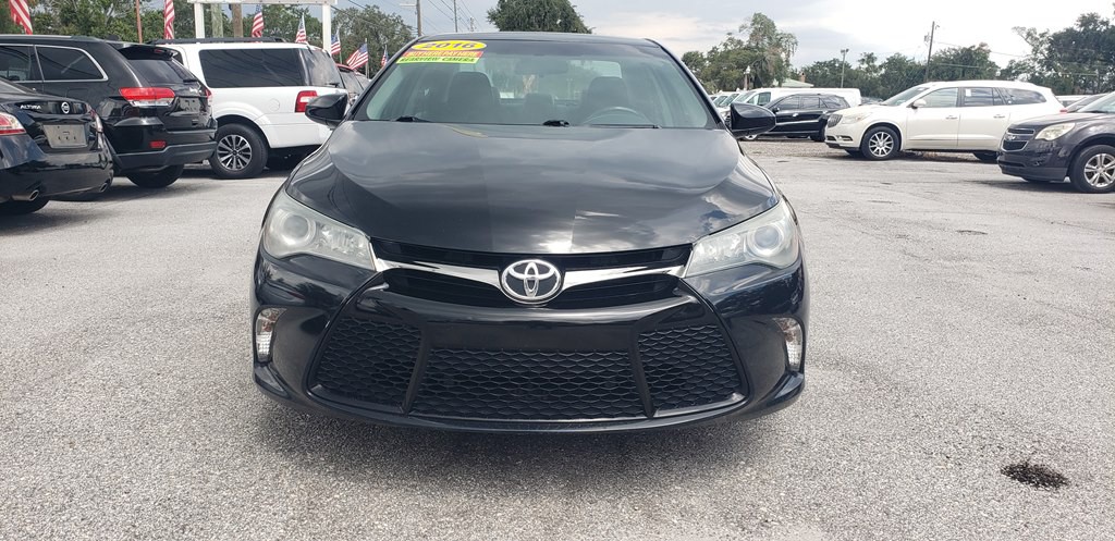 2016 Toyota Camry Image 38