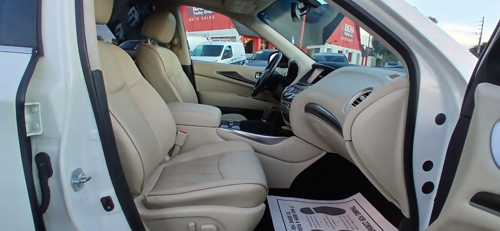 2015 INFINITI QX60 Image 16