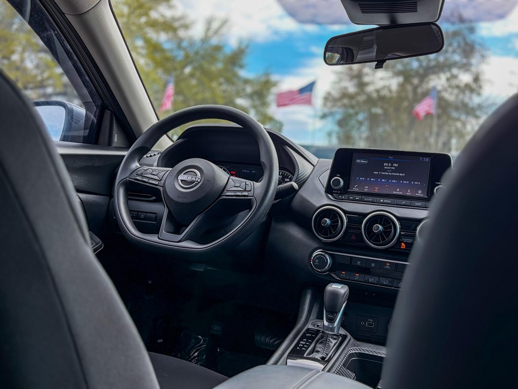 2025 Nissan Sentra Image 17
