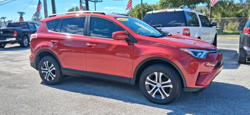 2017 Toyota Rav4 Image 4