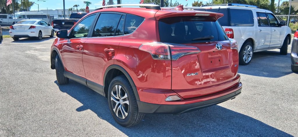 2017 Toyota Rav4 Image 8