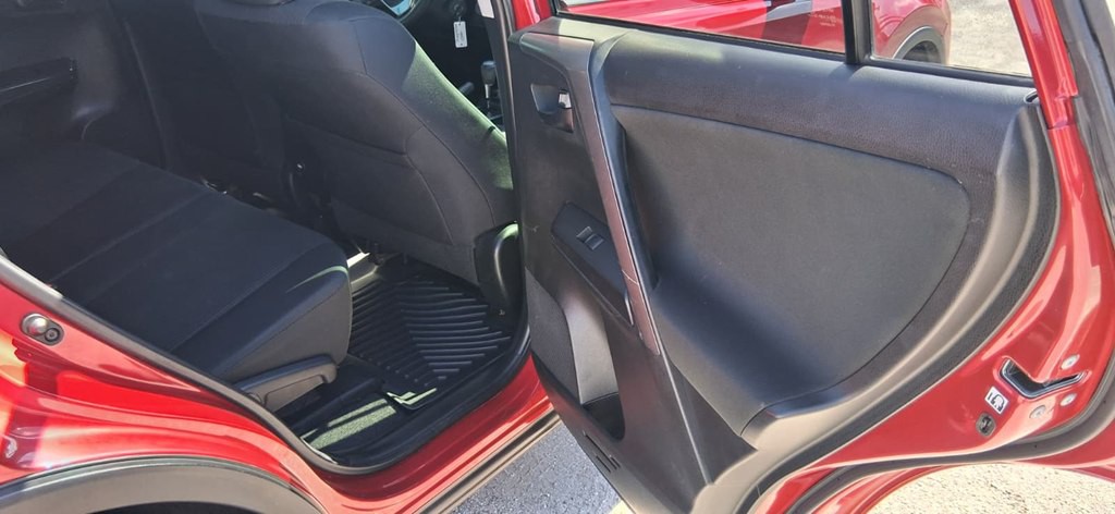 2017 Toyota Rav4 Image 30