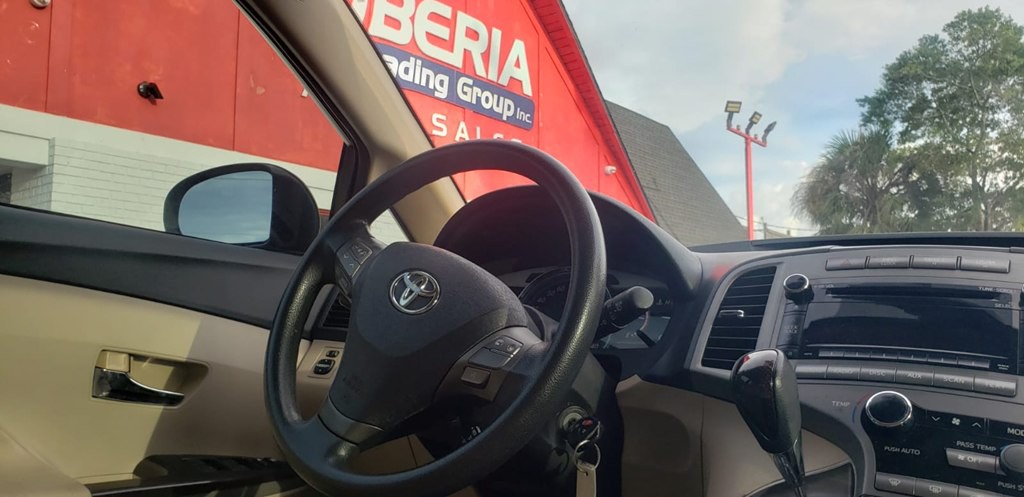 2011 Toyota Venza Image 16