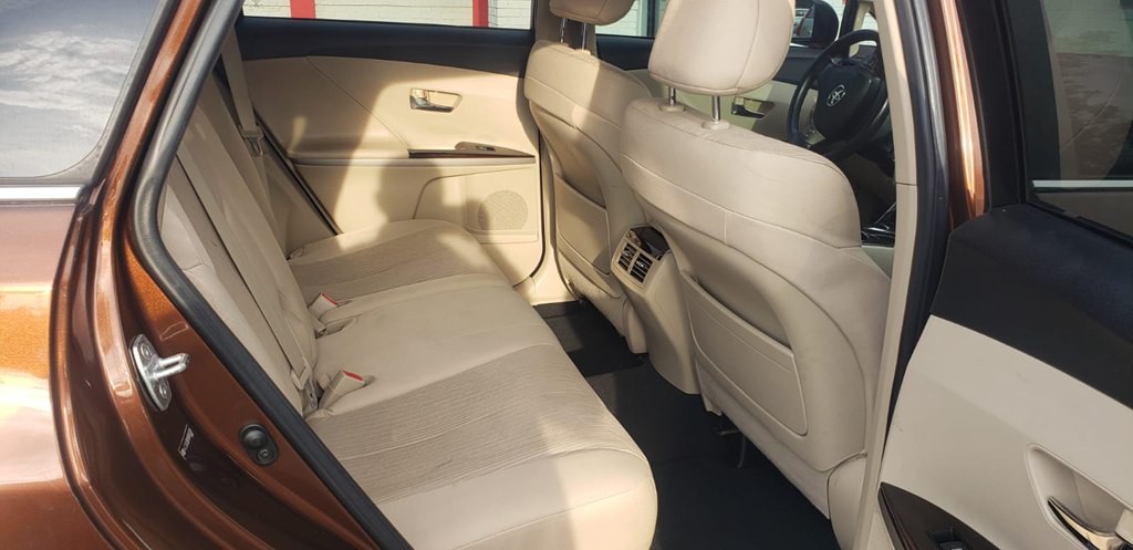 2011 Toyota Venza Image 21