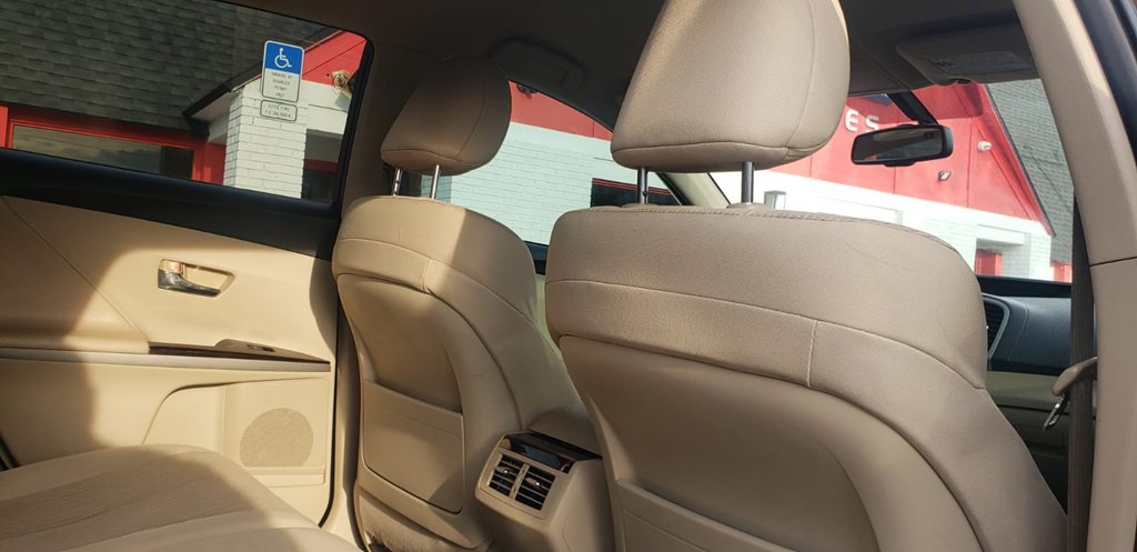 2011 Toyota Venza Image 27