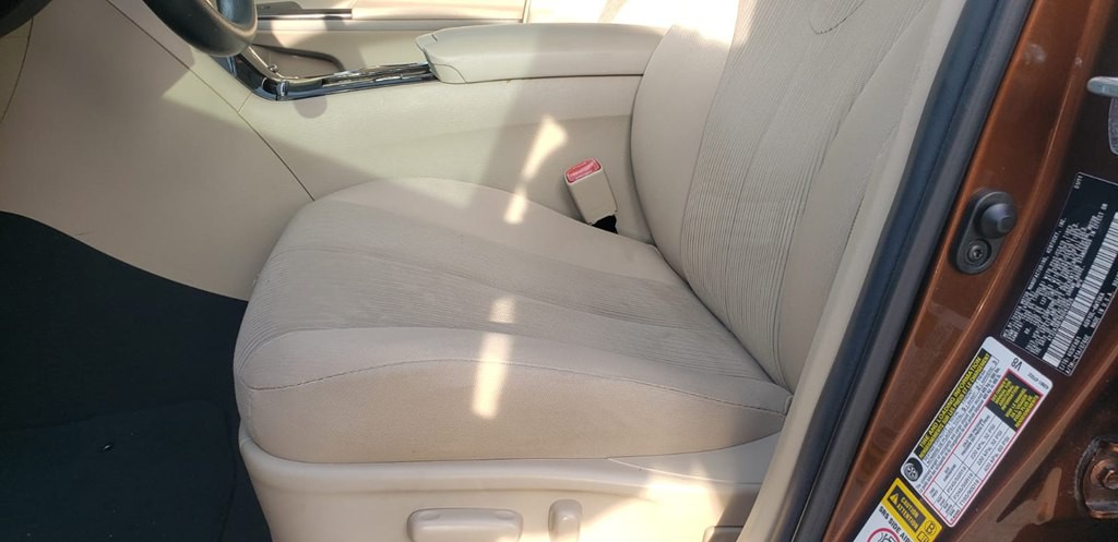 2011 Toyota Venza Image 36