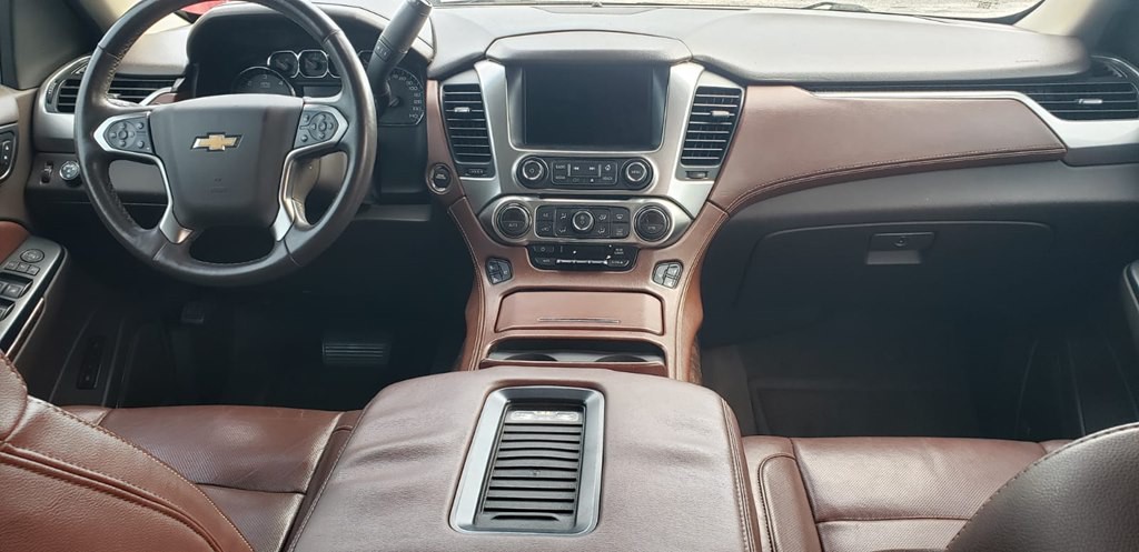 2015 Chevrolet Suburban Image 12