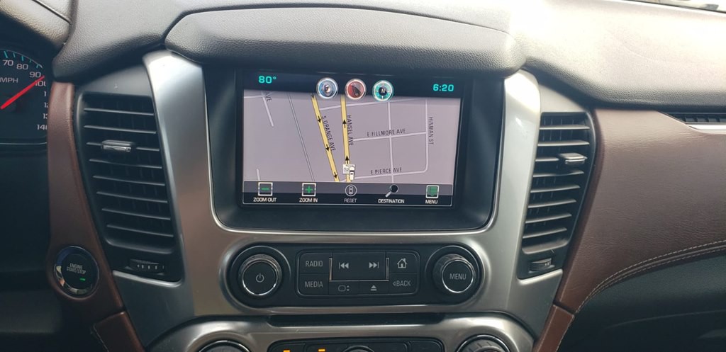 2015 Chevrolet Suburban Image 15