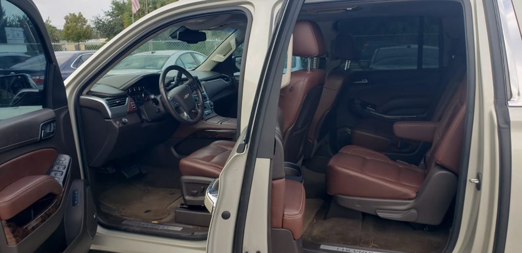 2015 Chevrolet Suburban Image 18