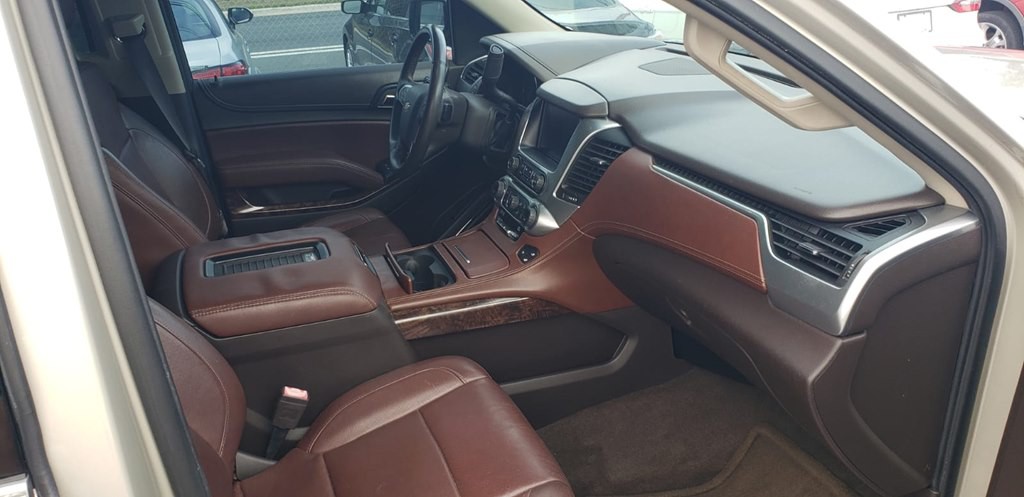 2015 Chevrolet Suburban Image 19