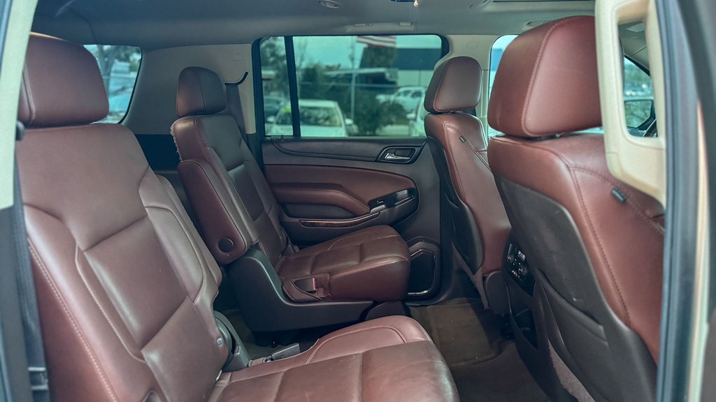2015 Chevrolet Suburban Image 10