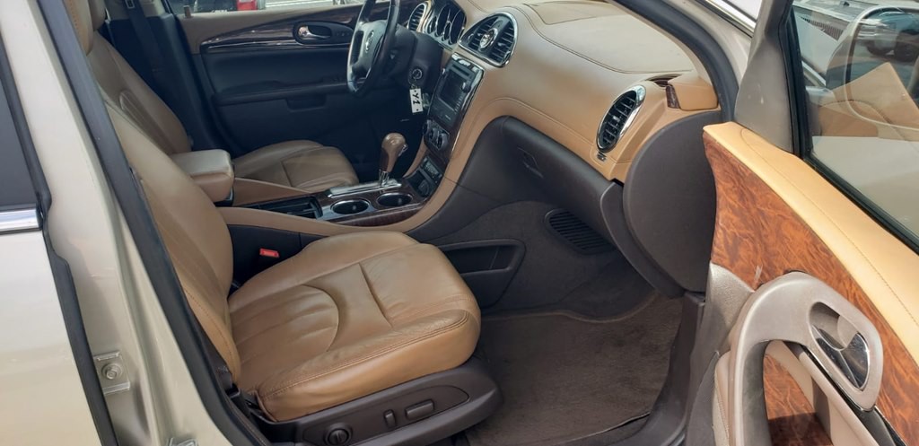 2016 Buick Enclave Image 9