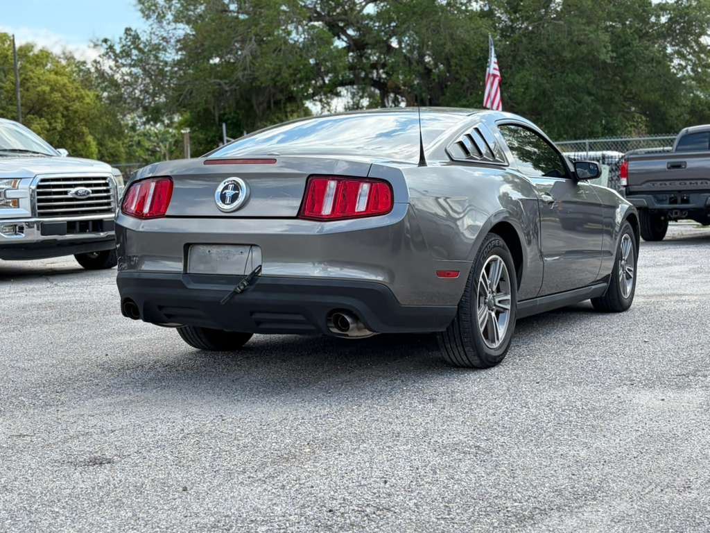 2011 Ford Mustang Image 3