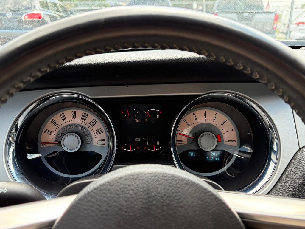 2011 Ford Mustang Image 6