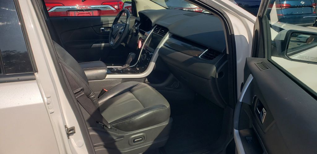 2014 Ford Edge Image 19