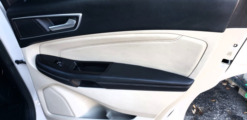 2015 Ford Edge Image 40