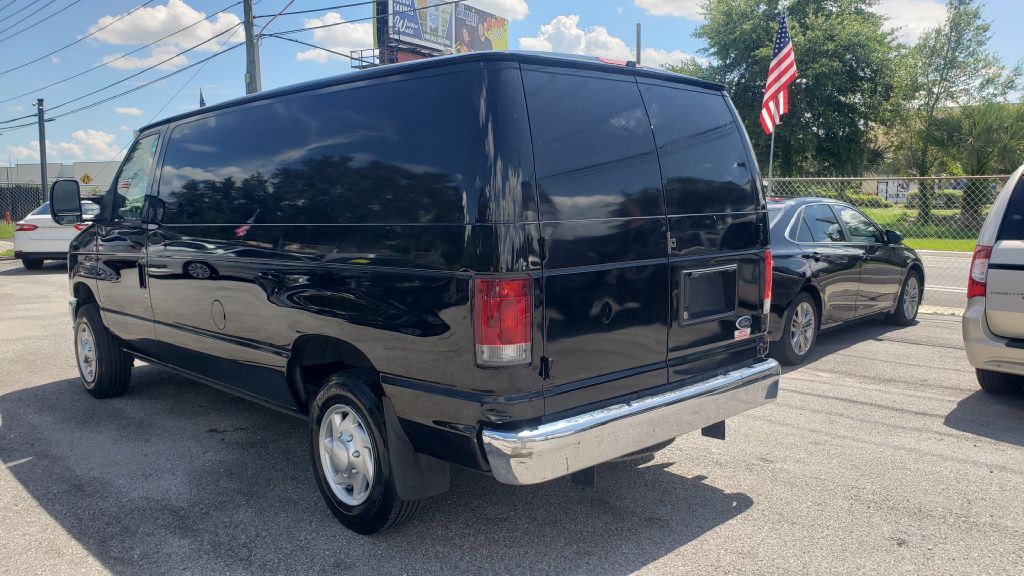 2014 Ford Econoline Image 10