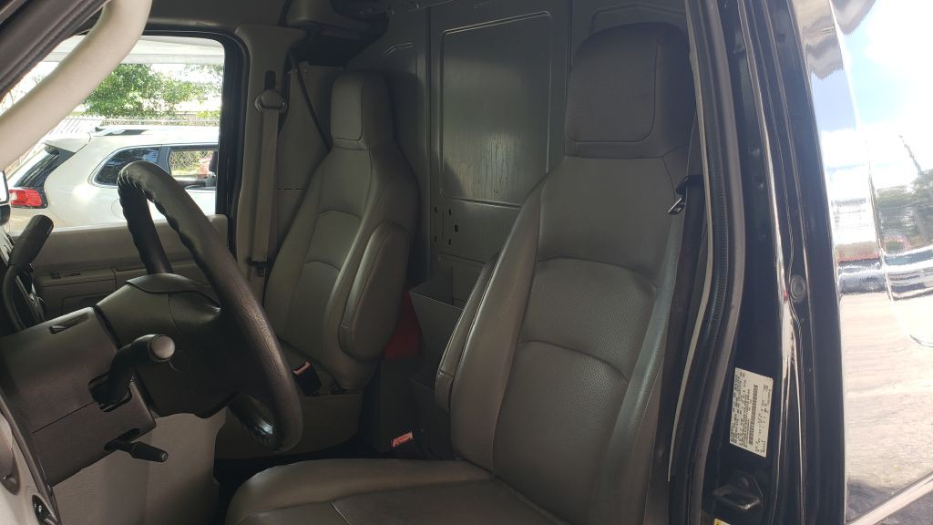 2014 Ford Econoline Image 12
