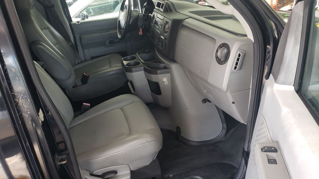 2014 Ford Econoline Image 16