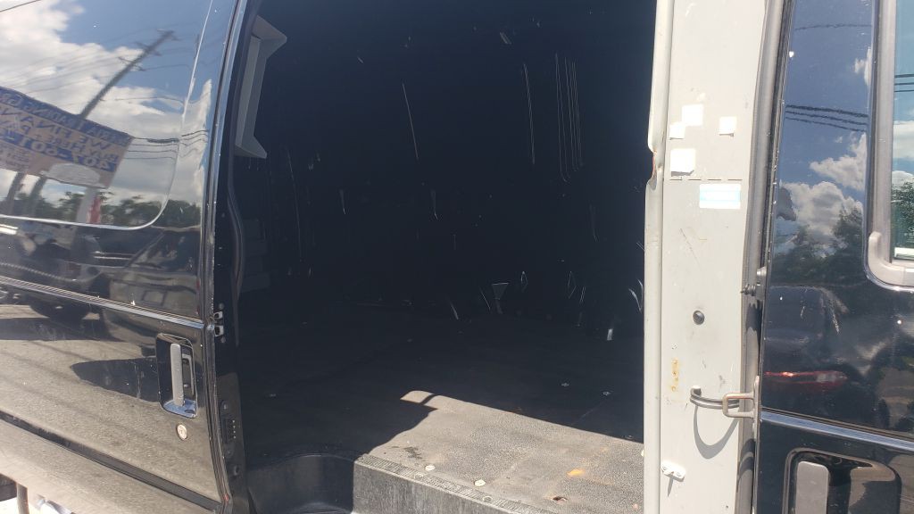 2014 Ford Econoline Image 22