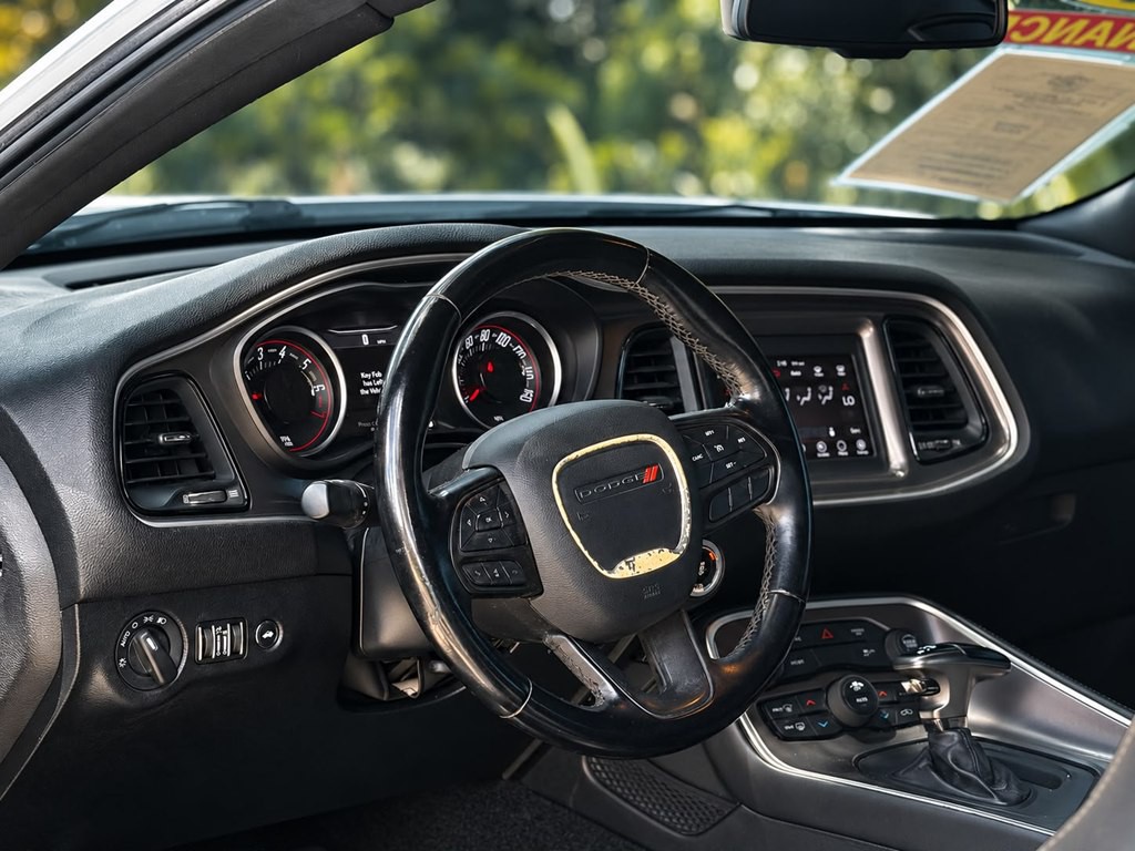 2021 Dodge Challenger Image 7