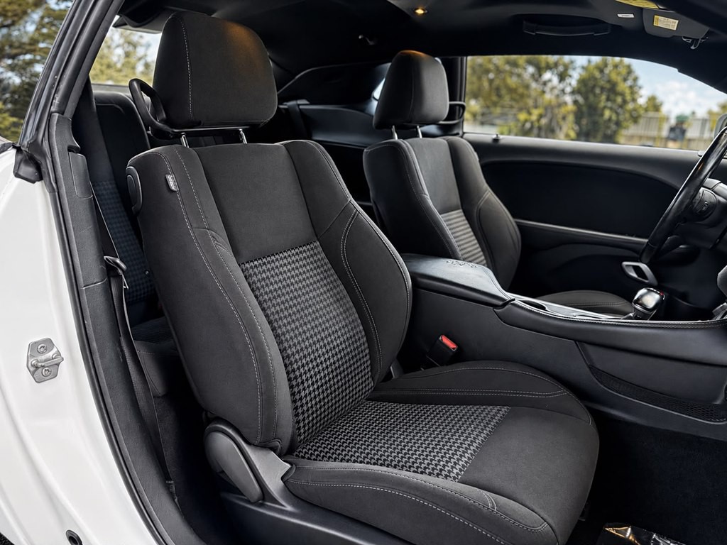 2021 Dodge Challenger Image 12