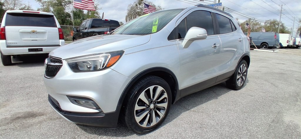 2017 Buick Enclave Image 2