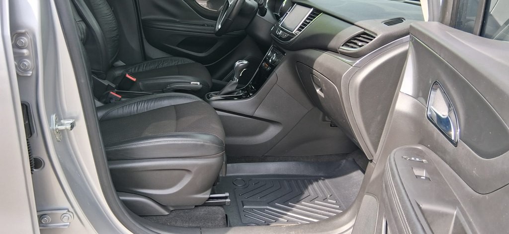 2017 Buick Enclave Image 10