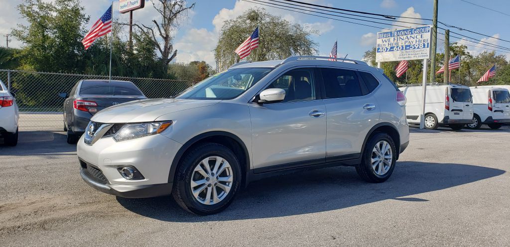 2015 Nissan Rogue Image 2