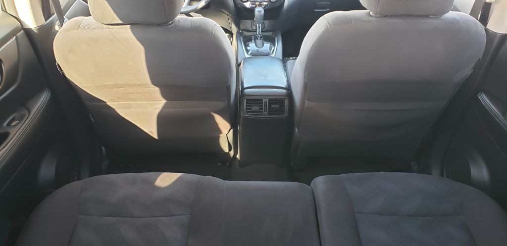 2015 Nissan Rogue Image 13