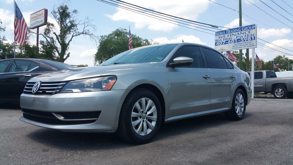 2012 Volkswagen Passat Image 2